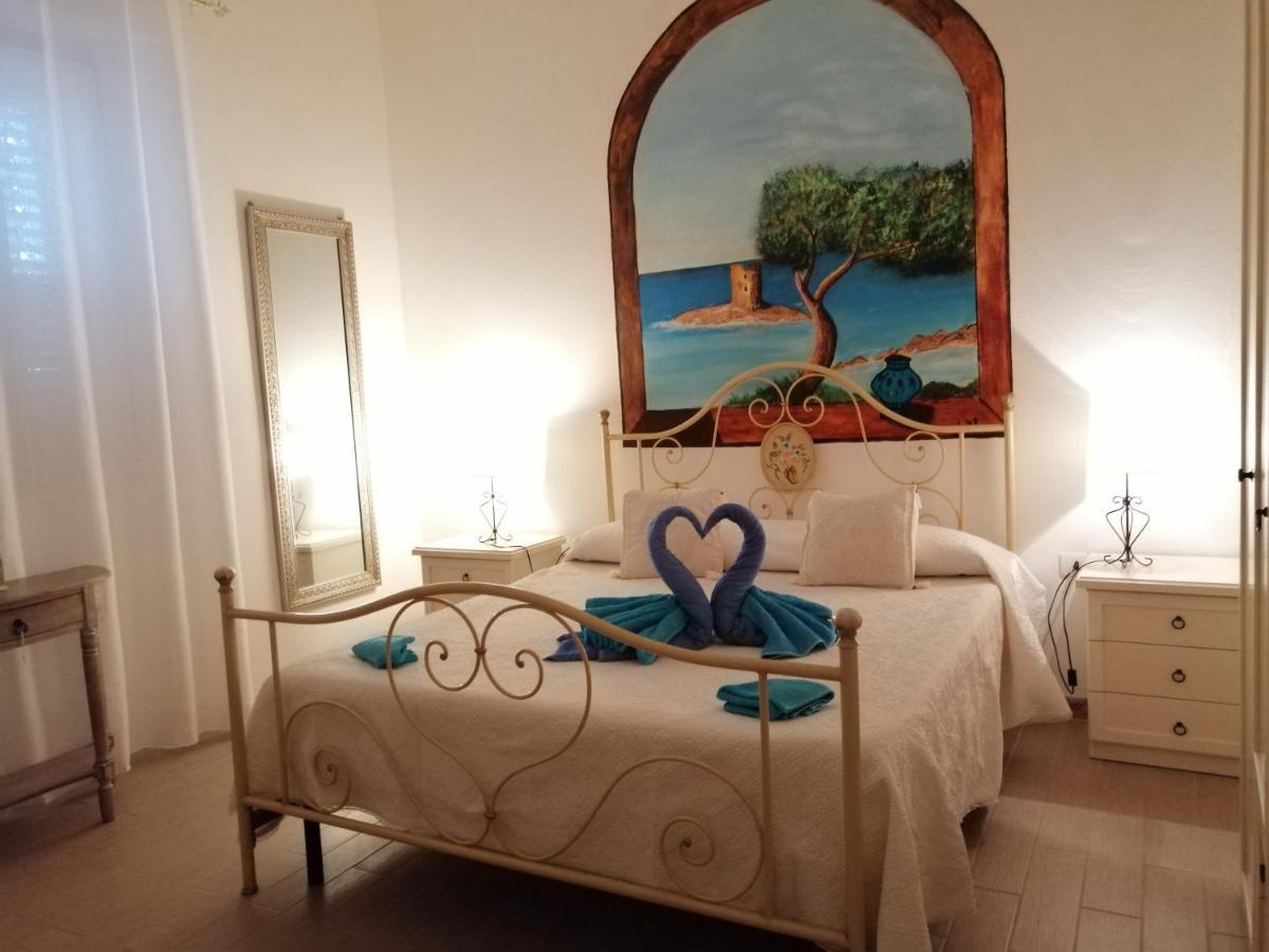 La Porta Sulla Costa Bed and Breakfast San Pantaleo Eksteriør billede