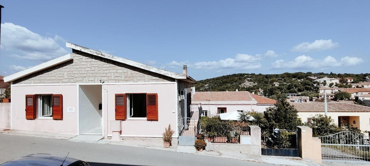 La Porta Sulla Costa Bed and Breakfast San Pantaleo Eksteriør billede