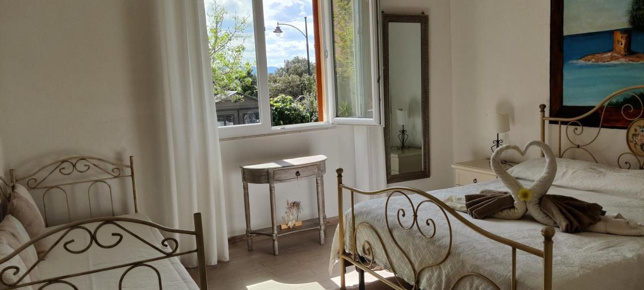 La Porta Sulla Costa Bed and Breakfast San Pantaleo Eksteriør billede