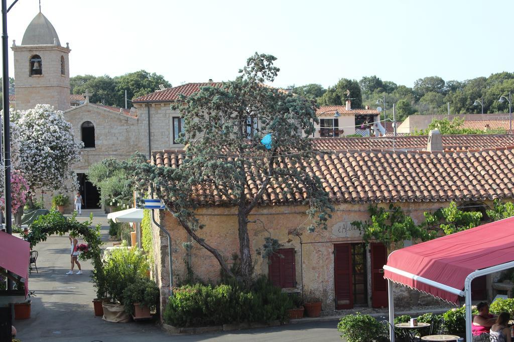 La Porta Sulla Costa Bed and Breakfast San Pantaleo Eksteriør billede