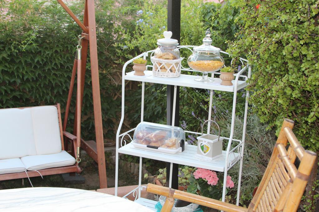 La Porta Sulla Costa Bed and Breakfast San Pantaleo Eksteriør billede